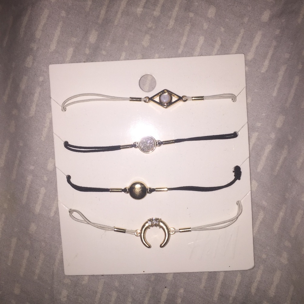 NWT H&M bracelet pack (gold)